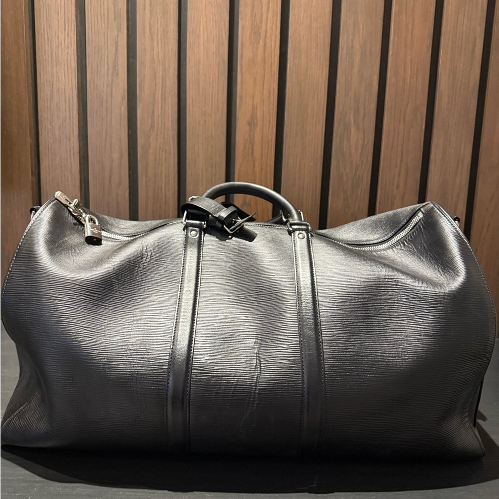 Louis Vuitton x Supreme Keepall Bandoulière 55 – Black Epi Leather - Picture 3 of 9